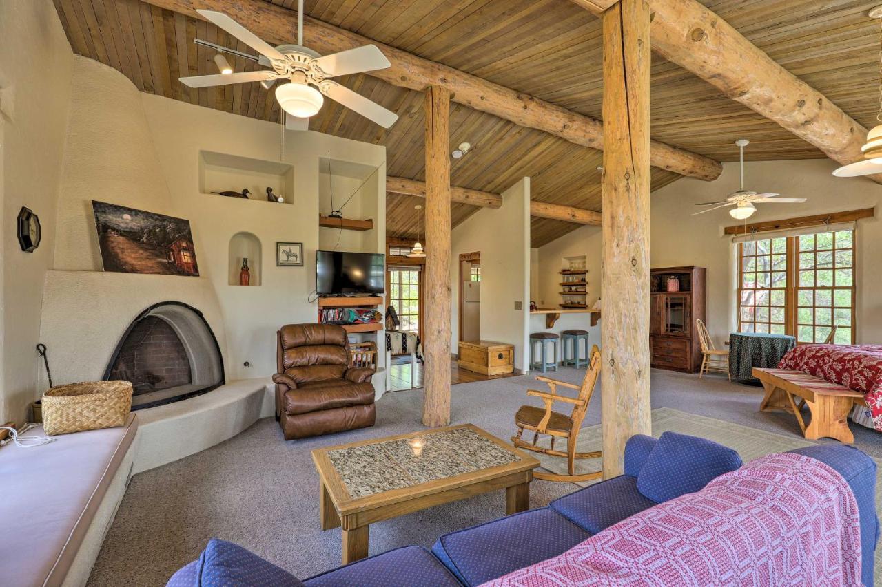 Bright Prescott Studio With Thumb Butte Views! Kültér fotó
