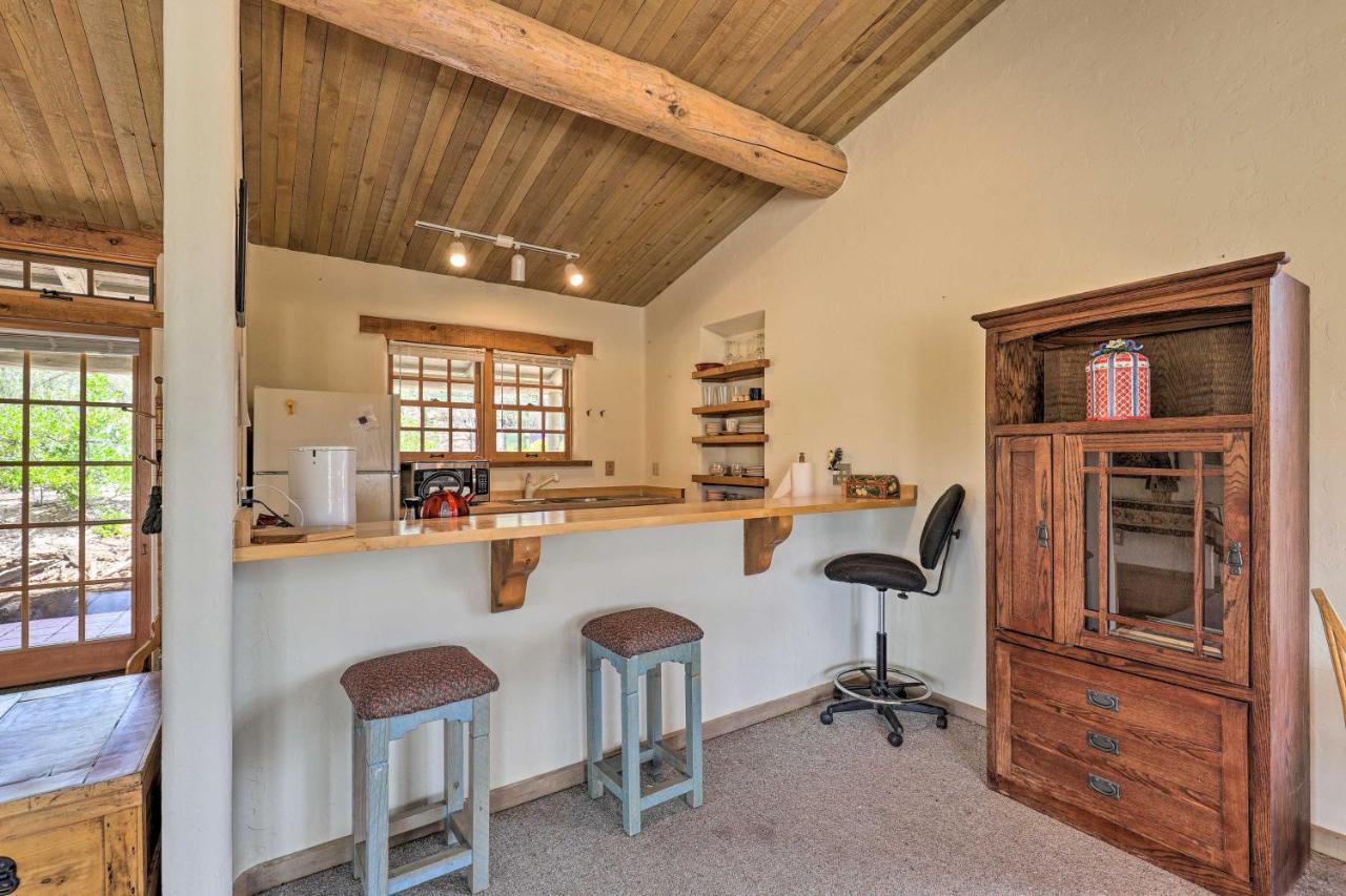 Bright Prescott Studio With Thumb Butte Views! Kültér fotó